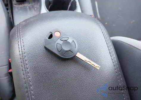 2014 Ford Escape S z USA, uszkodzony, nr VIN 1FMCU0F71EUE47292